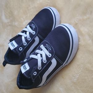 Boy's Vans size 10